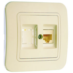 Розетка Makel Lilium UTP(Cat5) крем